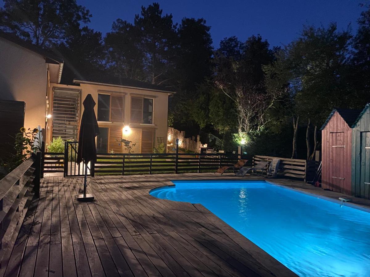 Les Cabanons Bed & Breakfast Dardilly Exterior photo