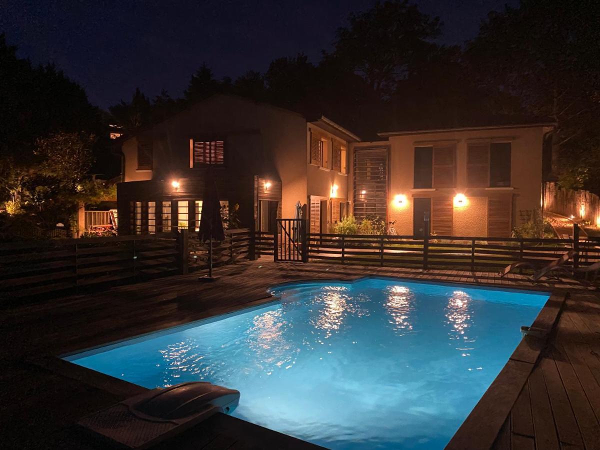 Les Cabanons Bed & Breakfast Dardilly Exterior photo